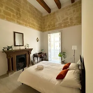 L'artist Casa Micallef Malta